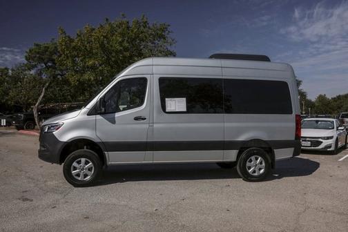 2024 Mercedes-Benz Sprinter 2500 Passenger 144 WB