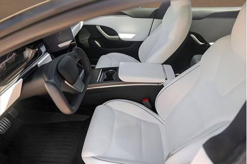 2022 Tesla Model S Plaid