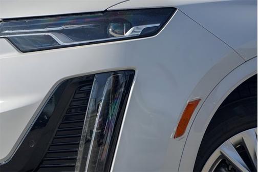 2025 Cadillac XT6 FWD Luxury