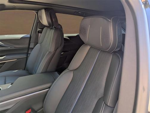 2025 Cadillac LYRIQ Luxury