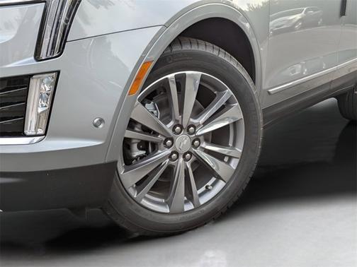 2025 Cadillac XT5 FWD Premium Luxury