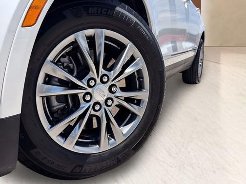 Crystal White Tricoat 2023 Cadillac XT5 AWD Premium Luxury