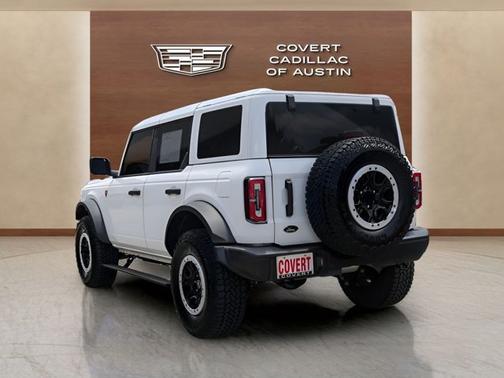 Oxford White 2025 Ford Bronco Badlands