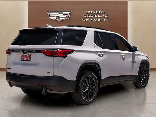Summit White 2023 Chevrolet Traverse RS