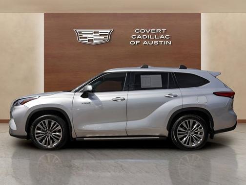 Celestial Silver Metallic 2021 Toyota Highlander Hybrid Platinum