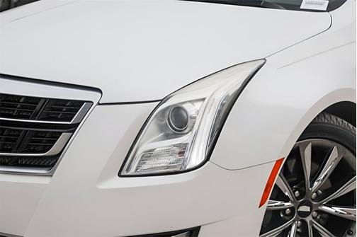 2016 Cadillac XTS Standard