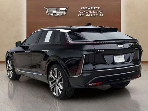 Stellar Black Metallic 2024 Cadillac LYRIQ Luxury