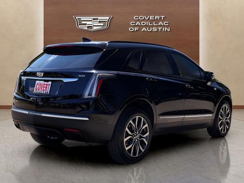 Stellar Black Metallic 2021 Cadillac XT5 AWD Sport
