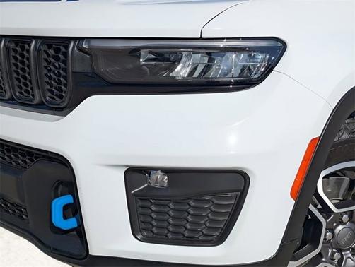 2022 Jeep Grand Cherokee 4xe Trailhawk