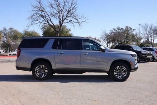 2025 Chevrolet Suburban Z71