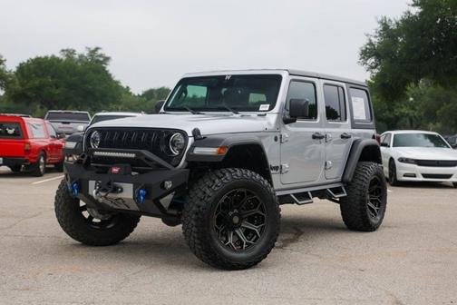 Silver Zynith Clearcoat 2024 Jeep Wrangler Willys
