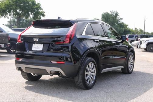 2023 Cadillac XT4 FWD Premium Luxury