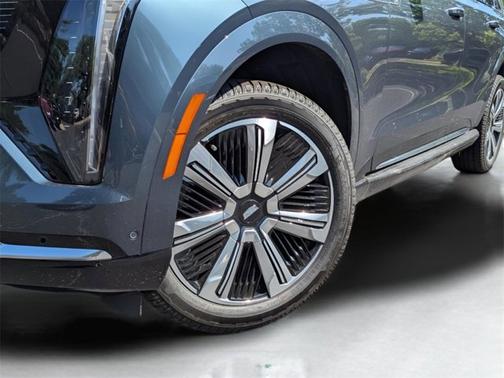 2025 Cadillac Escalade IQ Luxury 2