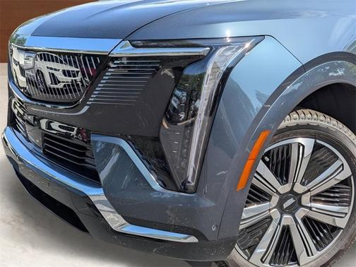 2025 Cadillac Escalade IQ Luxury 2