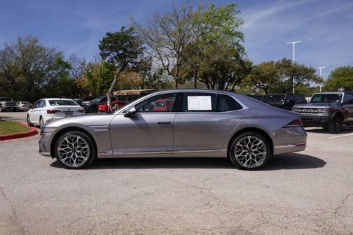 2025 Genesis G90 e-SC