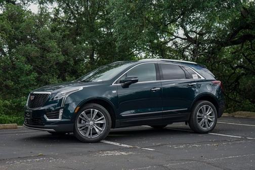 Emerald Lake Metallic 2026 Cadillac XT5 FWD Premium Luxury