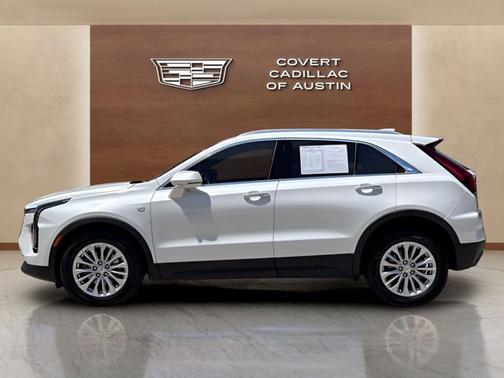 Crystal White Tricoat 2024 Cadillac XT4 FWD Luxury