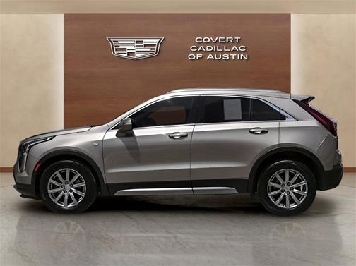 2022 Cadillac XT4 FWD Premium Luxury