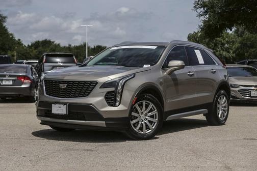 2022 Cadillac XT4 FWD Premium Luxury