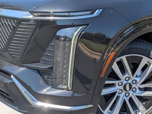 2026 Cadillac VISTIQ Luxury