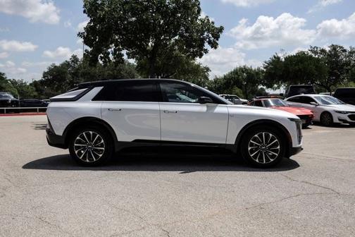Crystal White Tricoat 2025 Cadillac LYRIQ Sport