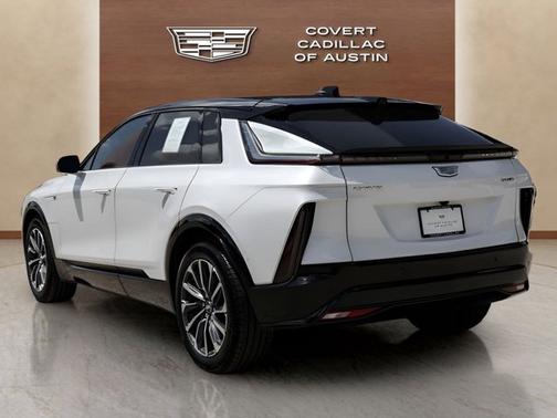 Crystal White Tricoat 2025 Cadillac LYRIQ Sport