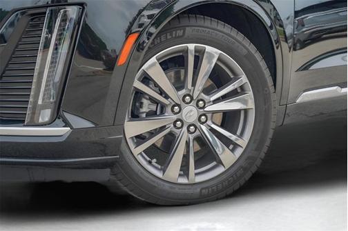 2025 Cadillac XT6 FWD Premium Luxury