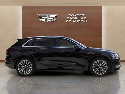2019 Audi e-tron Prestige