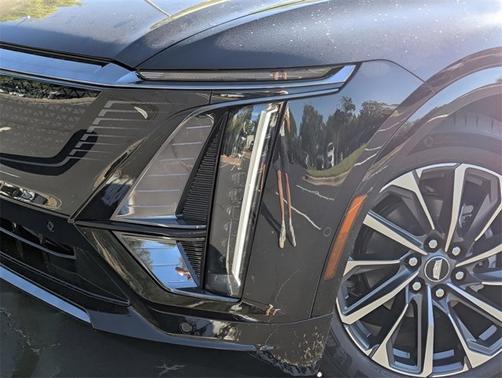 2026 Cadillac LYRIQ Premium Sport