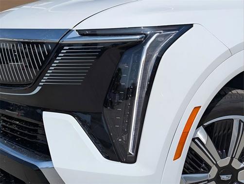 2025 Cadillac Escalade IQ Luxury 2