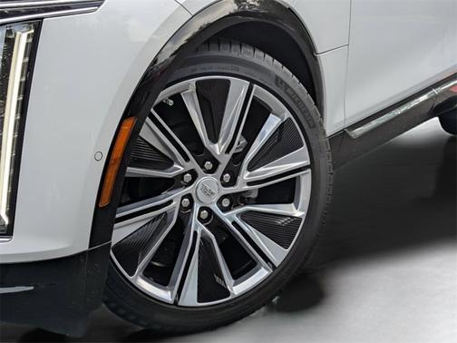 2025 Cadillac LYRIQ Luxury