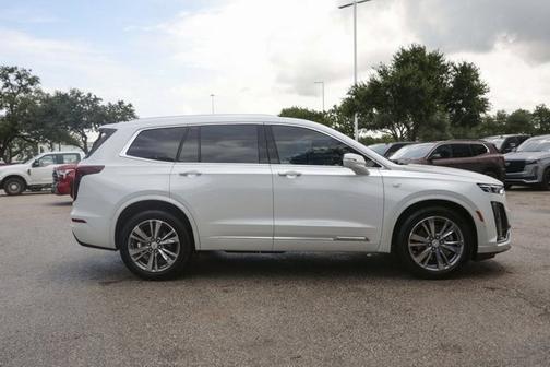 2022 Cadillac XT6 Premium Luxury