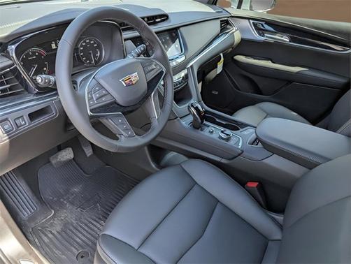 2025 Cadillac XT5 FWD Premium Luxury