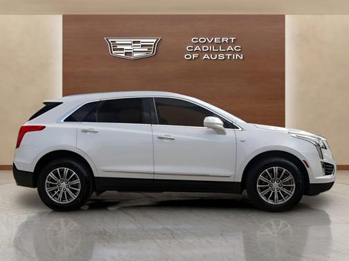Crystal White Tricoat 2018 Cadillac XT5 Luxury