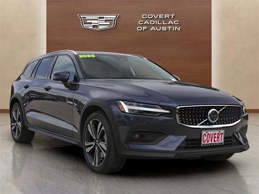 2023 Volvo V60 Cross Country Plus