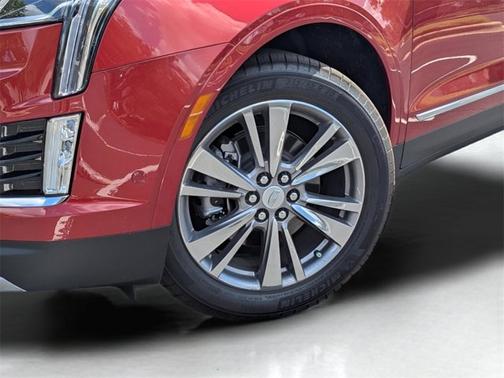2025 Cadillac XT5 FWD Premium Luxury