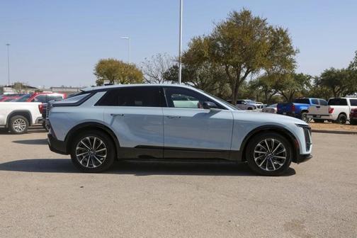 2024 Cadillac LYRIQ Sport