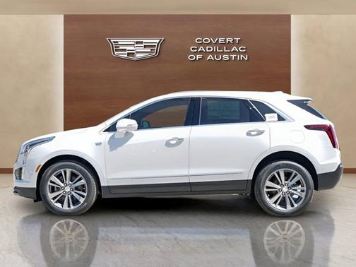 Crystal White Tricoat 2026 Cadillac XT5 FWD Premium Luxury