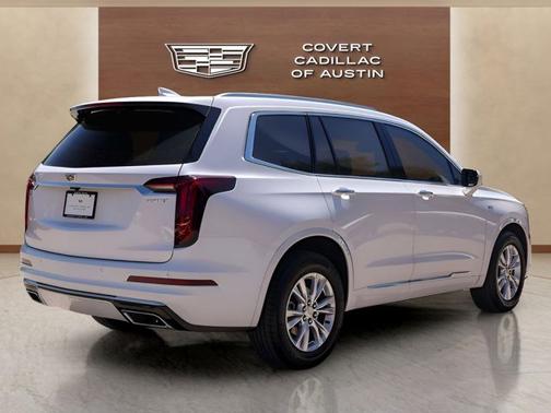 Crystal White Tricoat 2025 Cadillac XT6 FWD Luxury