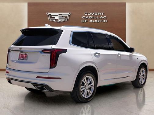 Crystal White Tricoat 2025 Cadillac XT6 FWD Luxury