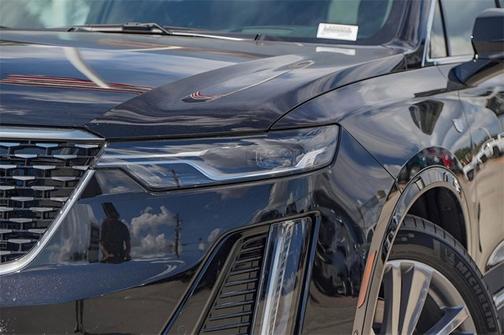 2025 Cadillac XT6 FWD Premium Luxury