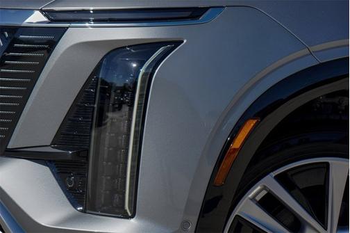 2026 Cadillac VISTIQ Luxury