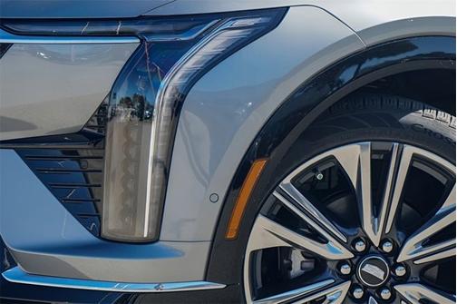 2025 Cadillac OPTIQ Luxury