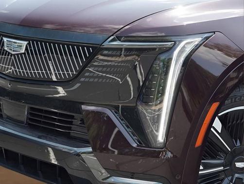 2025 Cadillac Escalade IQ Sport 2