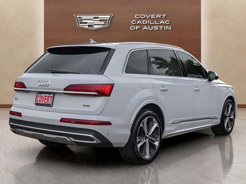 2021 Audi Q7 Premium Plus
