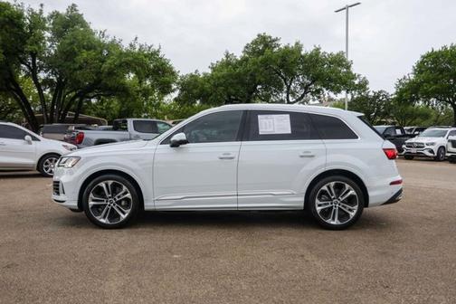 Glacier White Metallic 2021 Audi Q7 Premium Plus