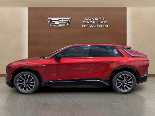 2025 Cadillac LYRIQ Sport