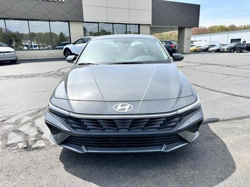 2025 Hyundai ELANTRA Sport