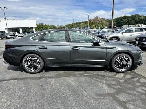 2026 Hyundai SONATA SEL