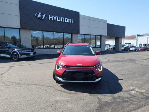 Runway Red 2023 Kia Niro Touring